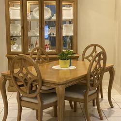 Matching Wood Dining Set, China Cabinet, Console Table !!Boca Raton!!