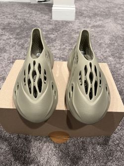 Yeezy Foam Run  RNR- Size14