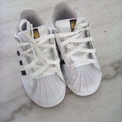 White Adidas 10 Toddler