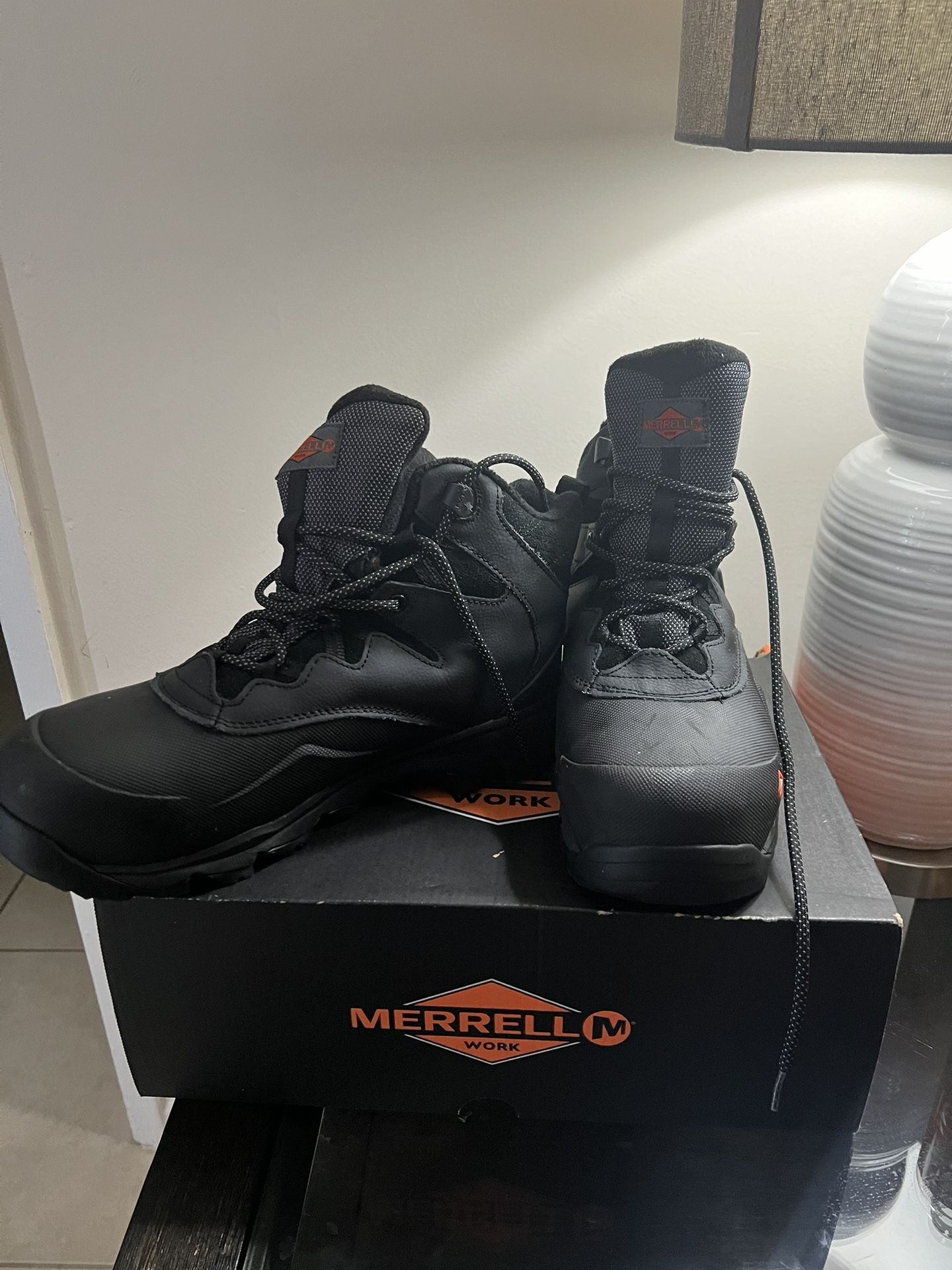 MERRELL SNOW BOOTS- Women Size 9