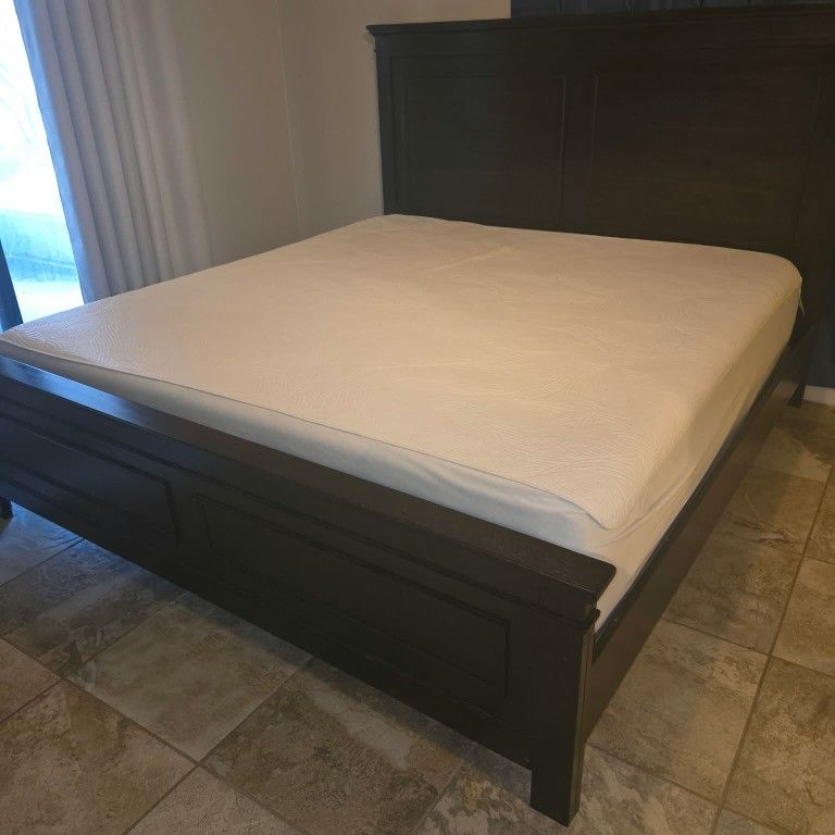 Ashley's Furniture 4 Piece Set