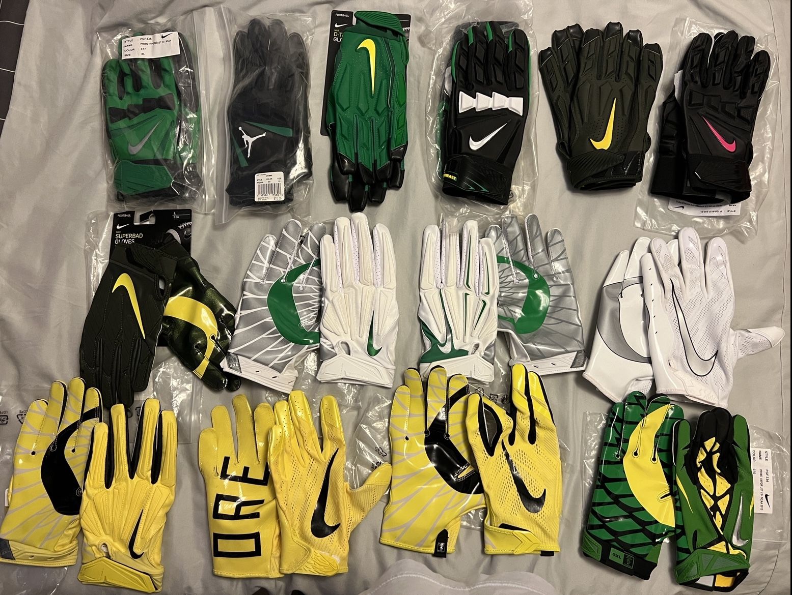 Oregon Ducks Team-Issued Black Green and Silver Hyperbeast Nike Football  Gloves