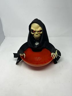 2007 Magic Power Animated Grim Reaper Skeleton Halloween Candy Bowl Red Eyes