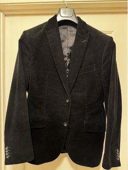 Retiring and selling my work sport coats, blazers and neckties. All in good conditions.