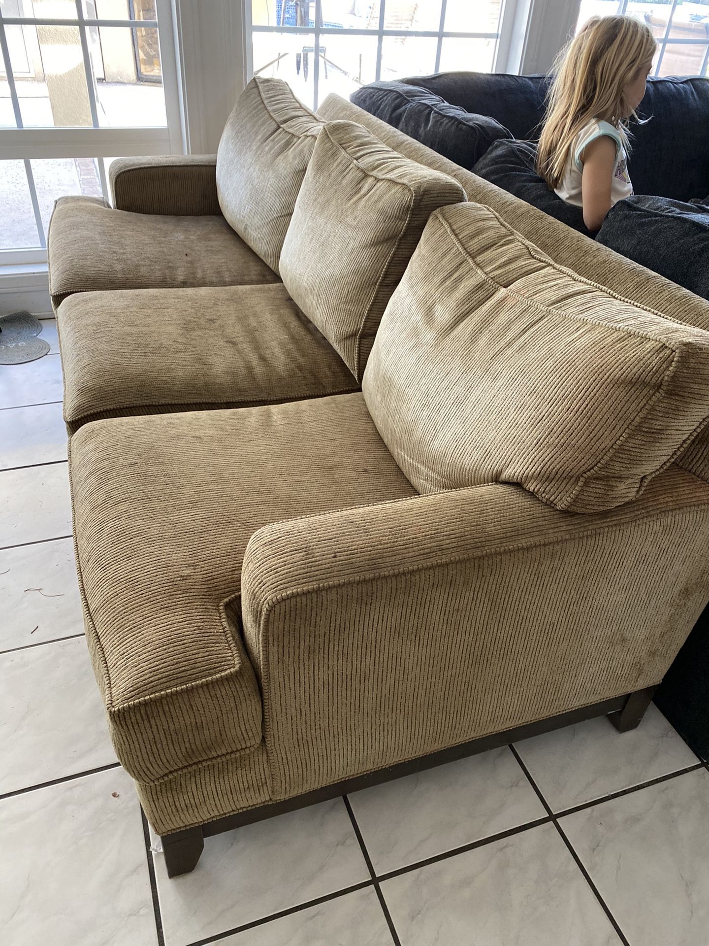 Ethan Allen down filled couch. Need gone!