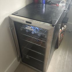 Mini Fridge 