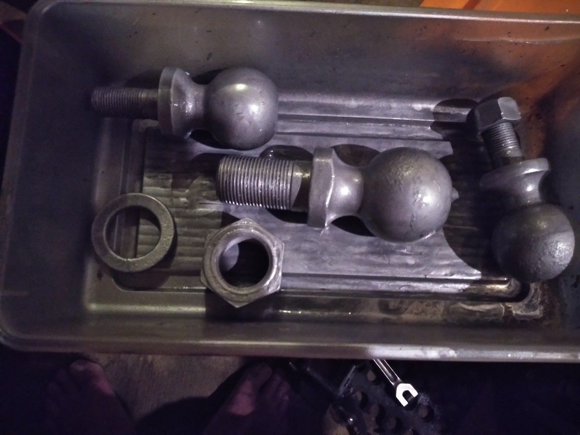 2 5/16in. Tow Hitch Ball With Heavy Duty Bolt And Locking Washer 2-in Ball Heavy Duty Bolt 1 1/2 Ball All 3 For ONLY $25