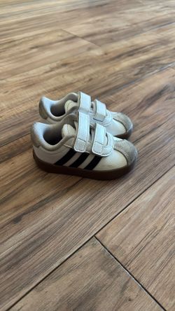 Toddler Boys Adidas Size 5K 