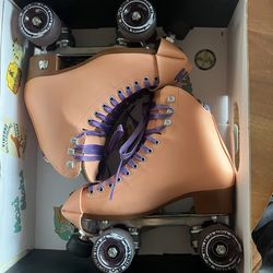 Moxi Skates Size 6 Peach