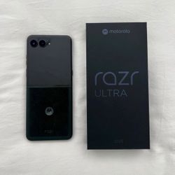 Motorola RAZR Ultra 2025 512gb Unlocked any carrier 