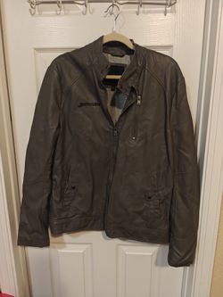 Men's Size Large Leather Jacket 