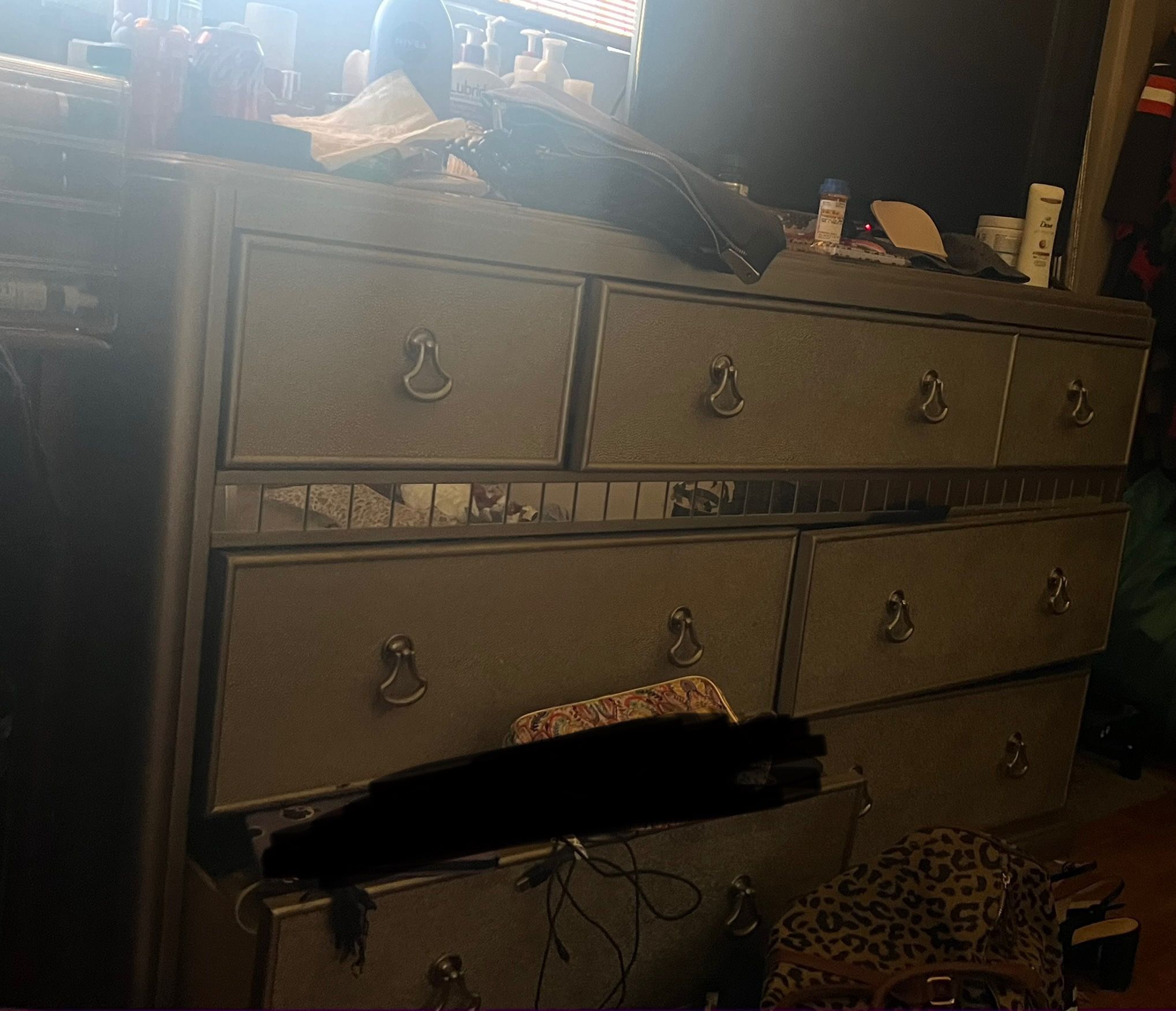 Gray Mirrored 7 Drawer Dresser 