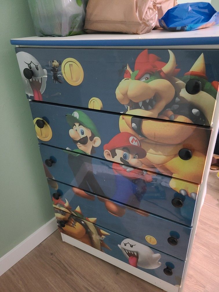 Dresser Super Mario