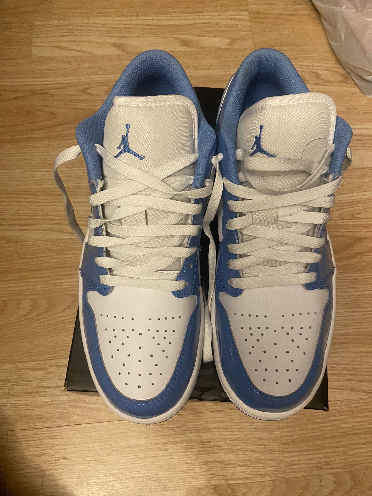 Air Jordan 1 Low Unc SE Size 8