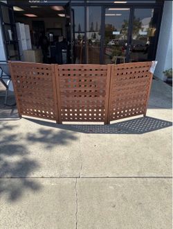New 3 Panel Fence Screen Fence. Good for AC unit, Trash Can, Pool Equipment, Fallen Leaves. (Minor Detail). Brown