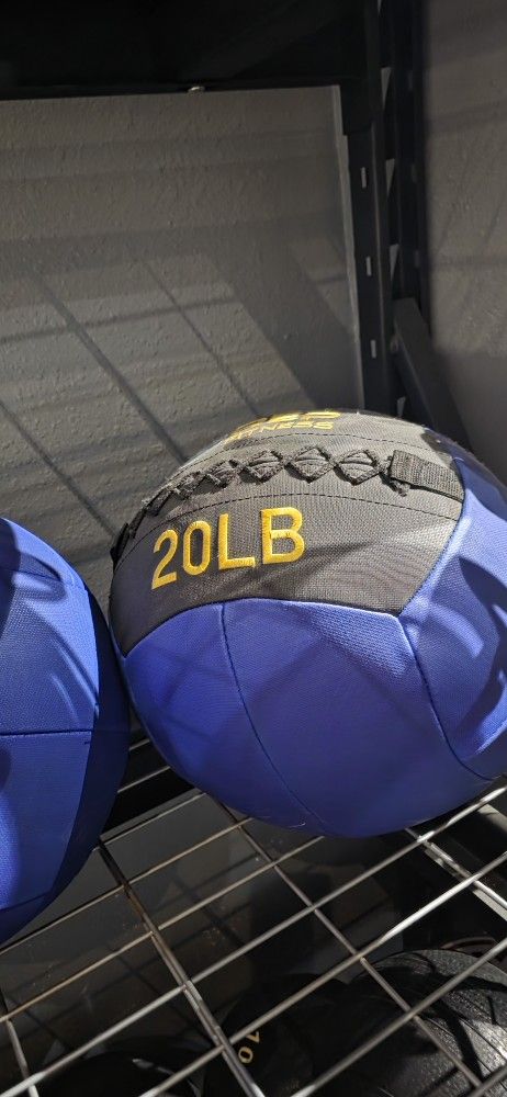 Medicine BALL 20LBS