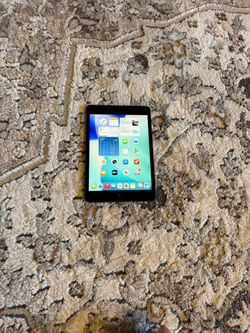 Apple iPad mini (5th Gen) 64GB WiFi - Space Gray