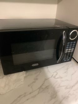 Sunbeam Black Countertop Microwave
