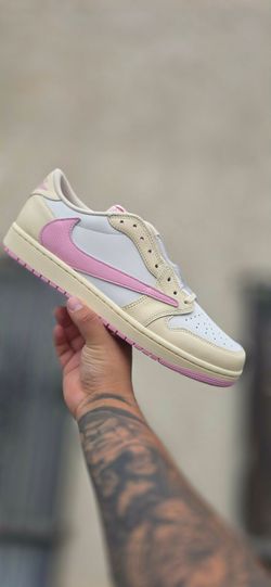 Travis Scott Jordan 1 low