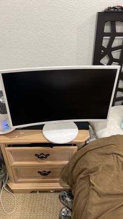 60hz Gaming Monitor- Excellent Condition- Clear Display and Ready to Use