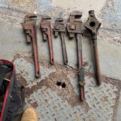 Pipe Wrenches 