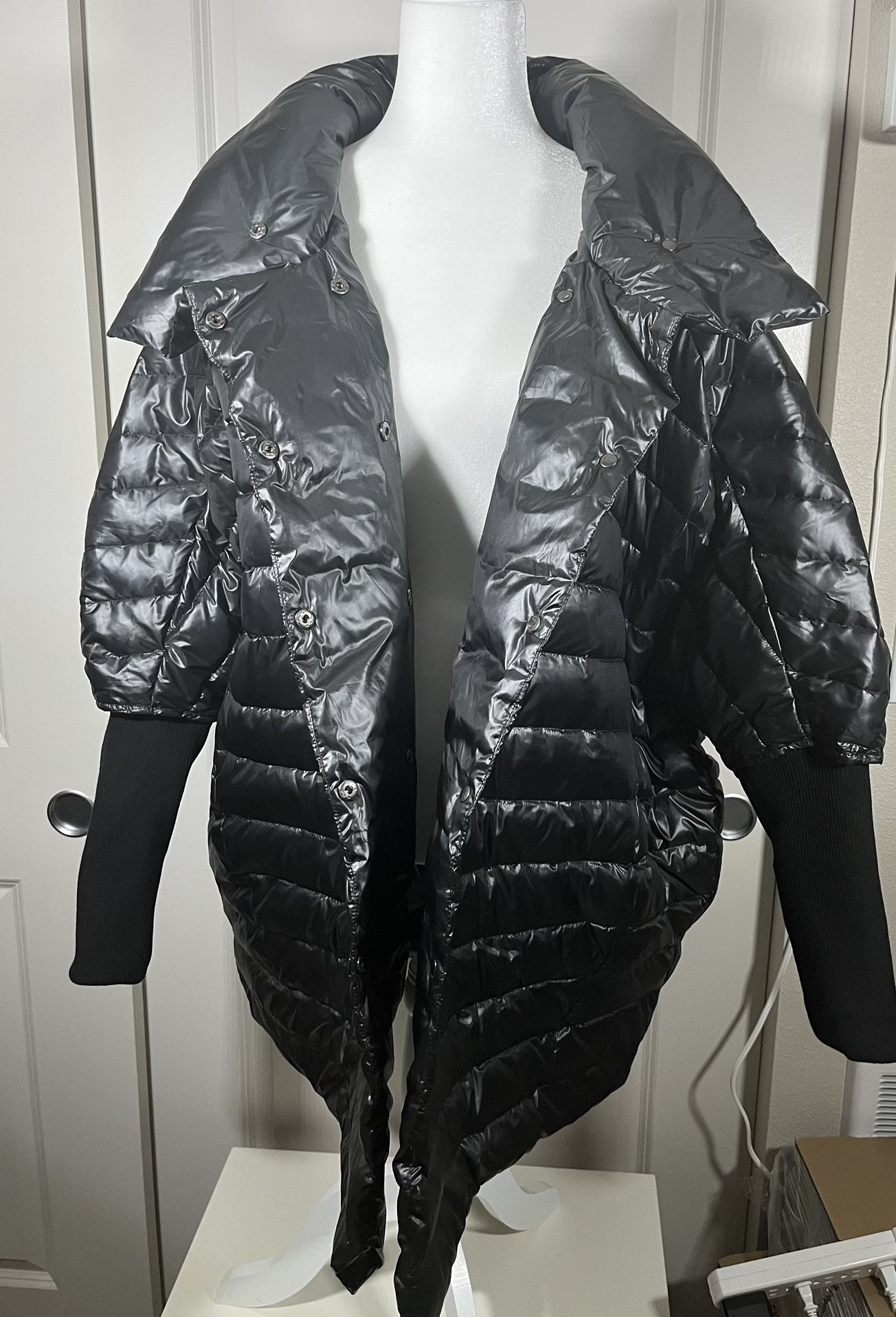 Fashionable Unisex Size Large Waterproof Black Puffer Jacket