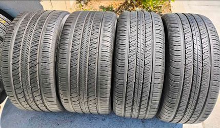255/45/19 continental 📍📍 Vendo un set de llantas con 80% de vida las 4 📍🌟