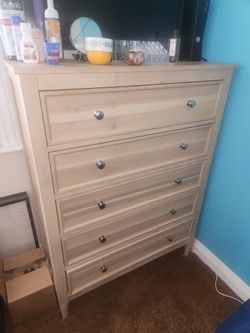 Full Size Bed And 5 Drawer Chest