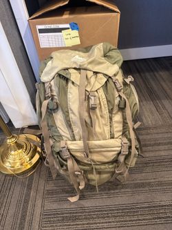 Gregory Women's backpacking Pack, Deva 70L