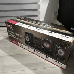 LG Bluetooth Speaker System (pre-owned) 
