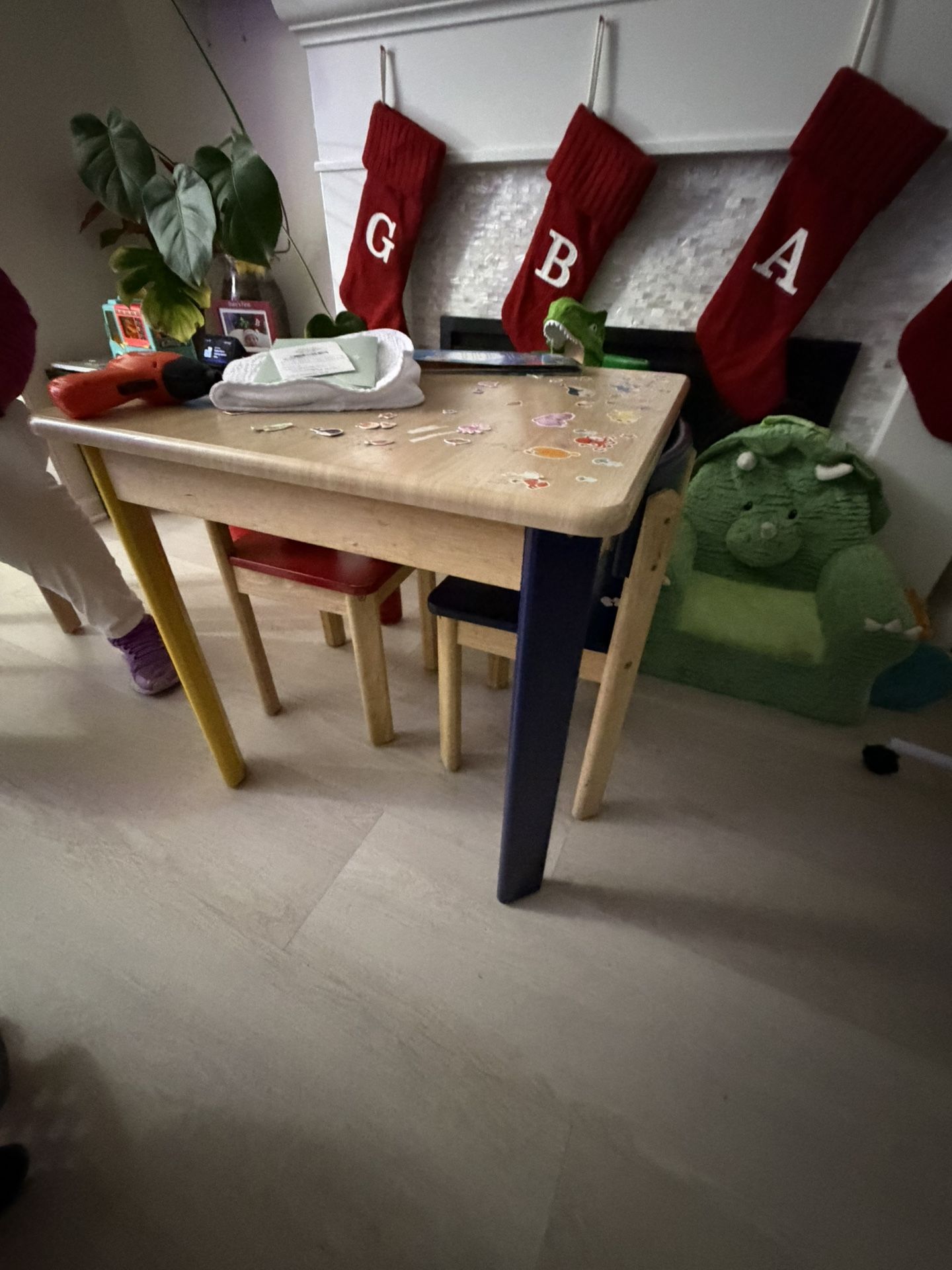 Lakeview Children’s Wooden Table Set