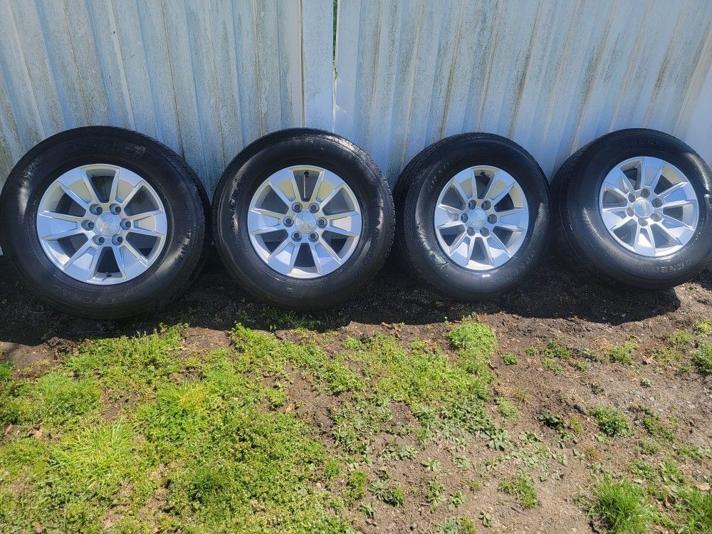 Silverado Factory 17" Aluminum Wheels