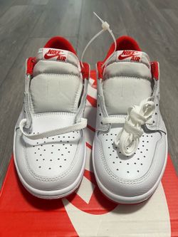 Air Jordan 1 Retro Low OG University Red size 8 DS