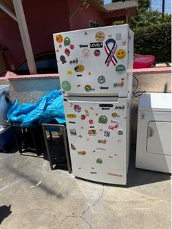 Refridgator freezer