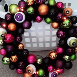 Halloween wreath with lights
