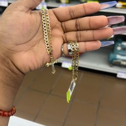 Cuban Link Necklace With Jesus Cross Pendant