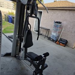 HOIST V4 200 Pounds  Exercise Fitness Workout Home Gym Weight Machine