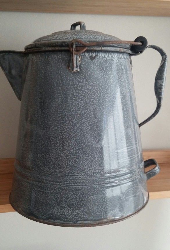 Antique Large Grey Enamel Chuck Wagon/Camping Coffee Pot With Lid