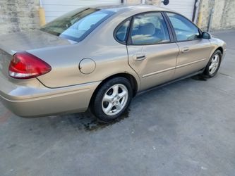 Ford Taurus 2004