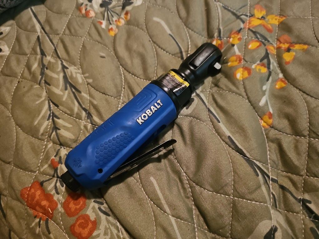 New Kolbalt 1/4 Inch Air Wrarchet Unsed For 25 Dollars