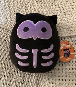 Squishmallow “Holly” 8 inches