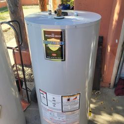 Gas Water Heater 50 Gal In Good Condition And Warranty Works Great 19th Ave And Baseline 