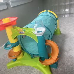 Little Tikes 2-in-1 Activity Tunnel