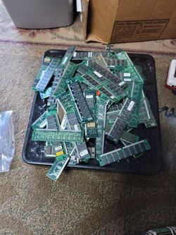 Scrap Silver Memory 2 Pounds. 65 Pieces