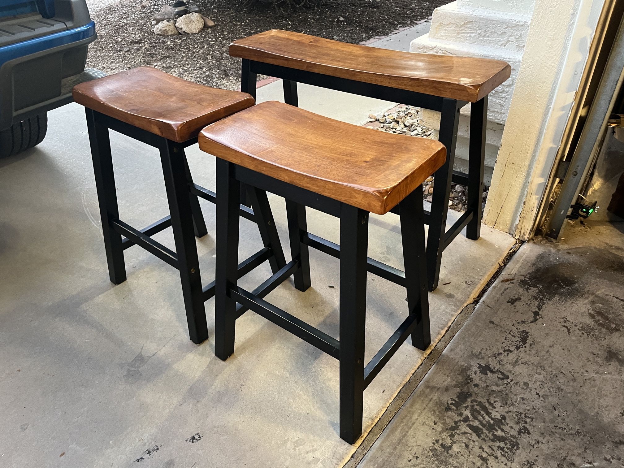 Wood bar stools set