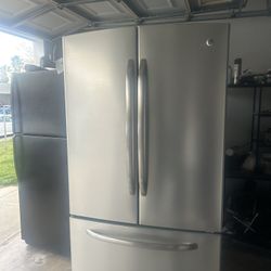 GE FRENCH DOOR REFRIGERATOR $375 Delivery Available For Small Fee🚛