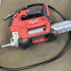 Milwaukee M18 Greese Gun 