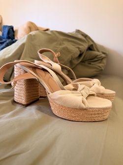 White Platform Espadrille Sandals with Bow Detail - size 8