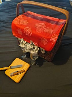 New high class picnic basket