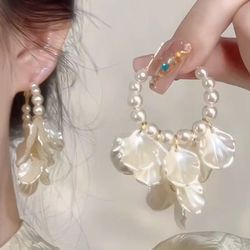 French shell flower retro petal tassel